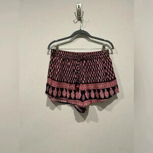 RAGA Avah Shorts Pink Black Paisley / Size Medium /